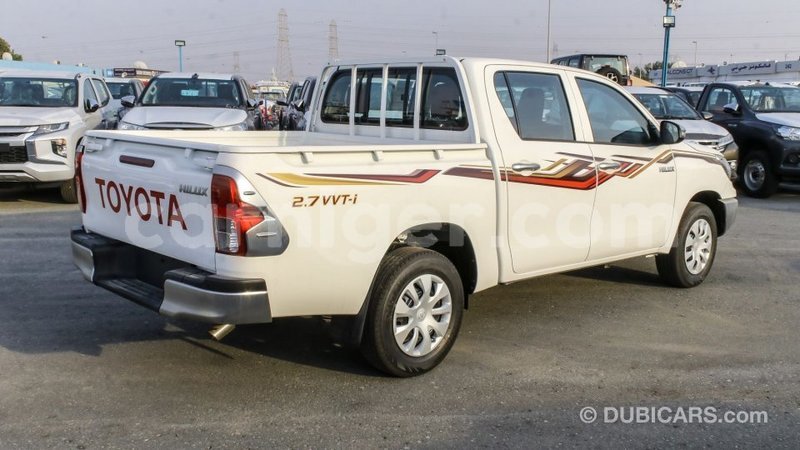 Big with watermark toyota hilux agadez import dubai 5639
