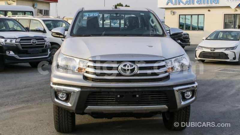 Big with watermark toyota hilux agadez import dubai 5640