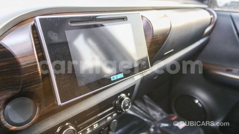 Big with watermark toyota hilux agadez import dubai 5640