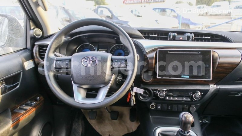 Big with watermark toyota hilux agadez import dubai 5640