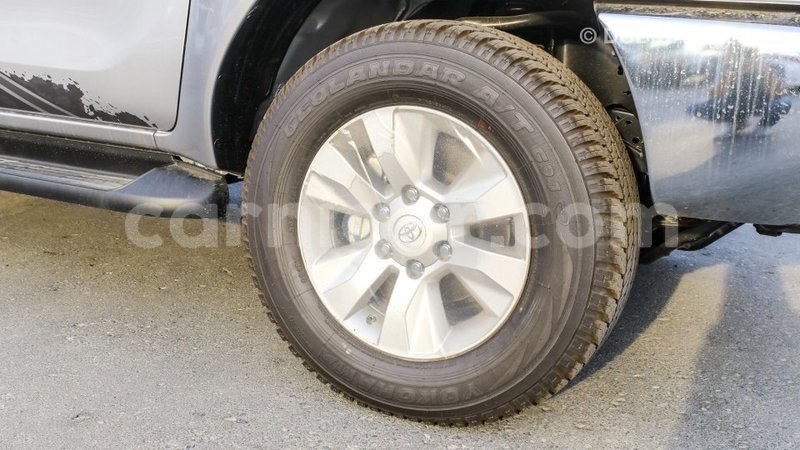 Big with watermark toyota hilux agadez import dubai 5640