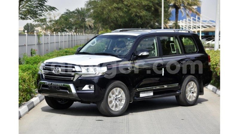 Big with watermark toyota land cruiser agadez import dubai 5643