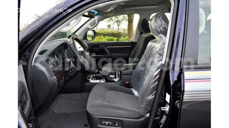 Big with watermark toyota land cruiser agadez import dubai 5643