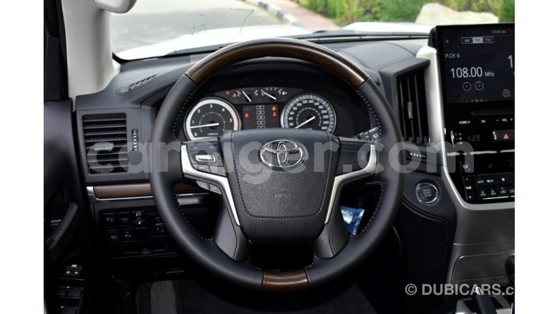 Big with watermark toyota land cruiser agadez import dubai 5643