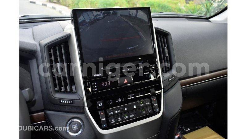 Big with watermark toyota land cruiser agadez import dubai 5643