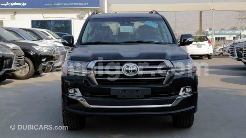 Big with watermark toyota land cruiser agadez import dubai 5644