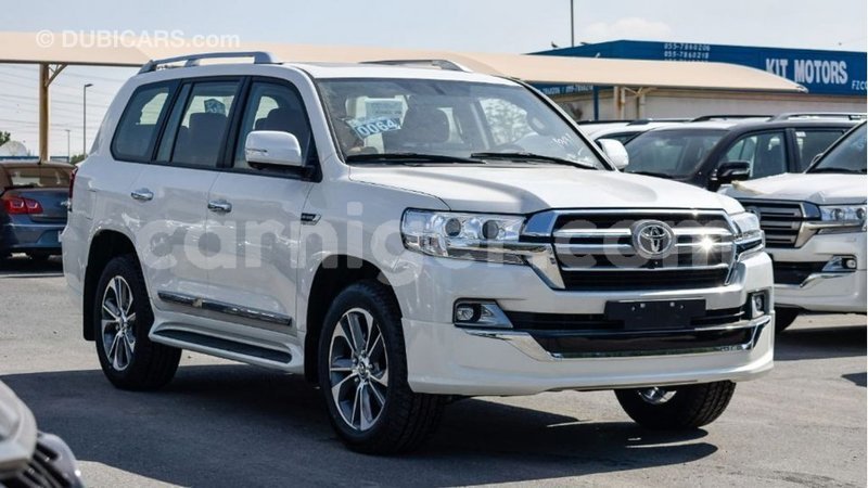 Big with watermark toyota land cruiser agadez import dubai 5645