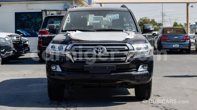 Big with watermark toyota land cruiser agadez import dubai 5646