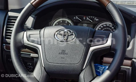 Buy Import Toyota Land Cruiser Black Truck in Import - Dubai in Agadez Buy Import Toyota Land Cruiser Black Truck in Import - Dubai in Agadez