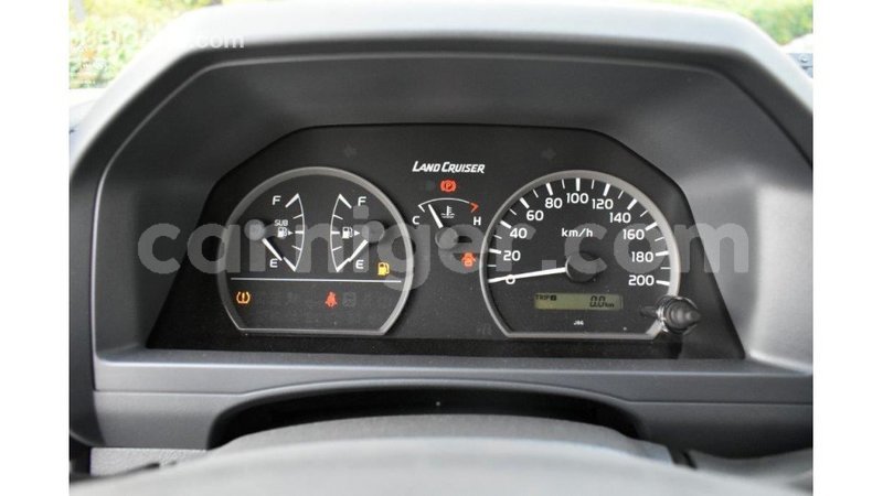 Big with watermark toyota land cruiser agadez import dubai 5649