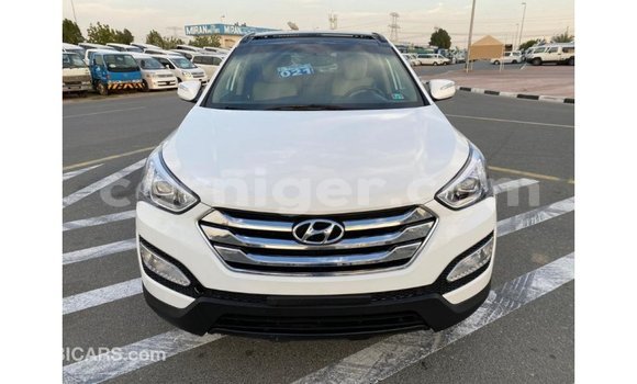 Buy Import Hyundai Santa Fe White Car in Import - Dubai in Agadez Buy Import Hyundai Santa Fe White Car in Import - Dubai in Agadez