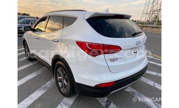 Buy Import Hyundai Santa Fe White Car in Import - Dubai in Agadez Buy Import Hyundai Santa Fe White Car in Import - Dubai in Agadez
