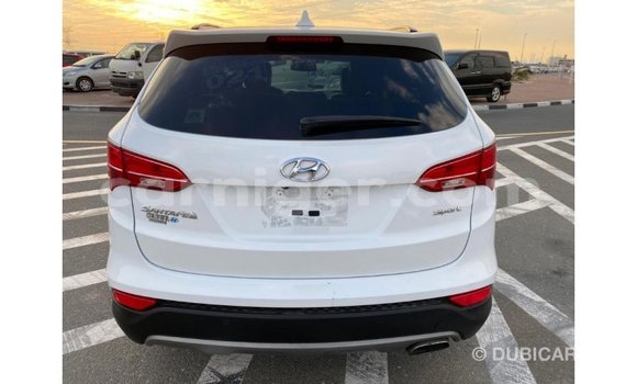 Buy Import Hyundai Santa Fe White Car in Import - Dubai in Agadez Buy Import Hyundai Santa Fe White Car in Import - Dubai in Agadez