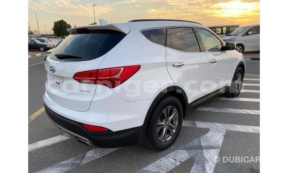 Buy Import Hyundai Santa Fe White Car in Import - Dubai in Agadez Buy Import Hyundai Santa Fe White Car in Import - Dubai in Agadez