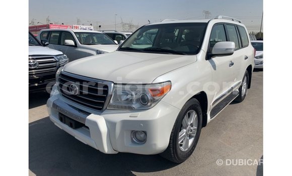 Sayi Imported Toyota Land Cruiser White Babbar mota in Import - Dubai a Agadez Sayi Imported Toyota Land Cruiser White Babbar mota in Import - Dubai a Agadez