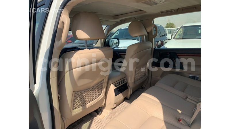 Big with watermark toyota land cruiser agadez import dubai 5657