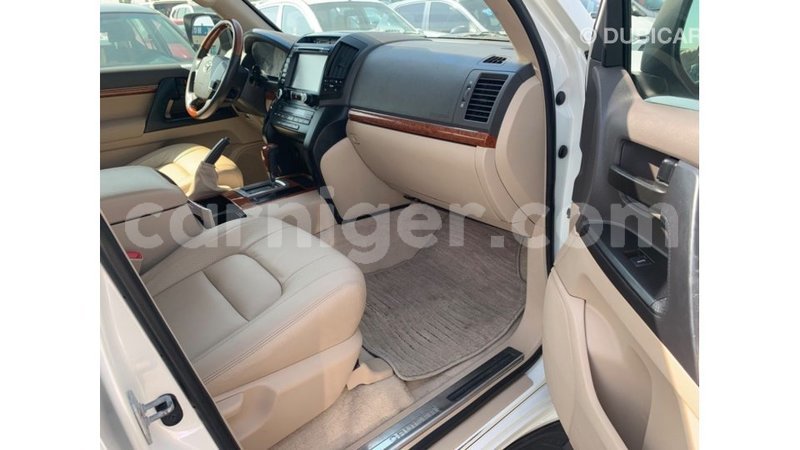 Big with watermark toyota land cruiser agadez import dubai 5657