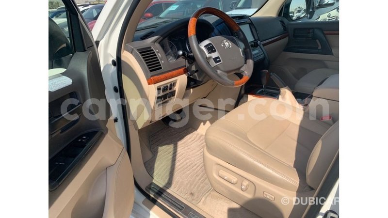 Big with watermark toyota land cruiser agadez import dubai 5657