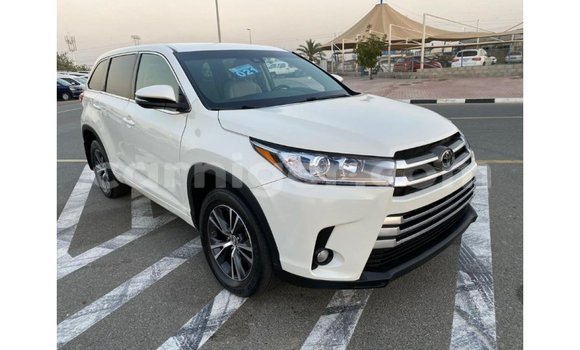 Buy Import Toyota Highlander White Car in Import - Dubai in Agadez Buy Import Toyota Highlander White Car in Import - Dubai in Agadez
