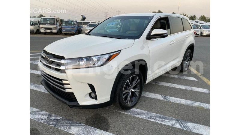 Big with watermark toyota highlander agadez import dubai 5658