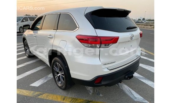 Buy Import Toyota Highlander White Car in Import - Dubai in Agadez Buy Import Toyota Highlander White Car in Import - Dubai in Agadez