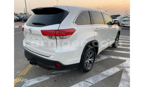 Buy Import Toyota Highlander White Car in Import - Dubai in Agadez Buy Import Toyota Highlander White Car in Import - Dubai in Agadez