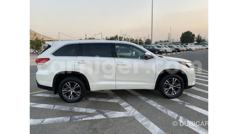 Big with watermark toyota highlander agadez import dubai 5658