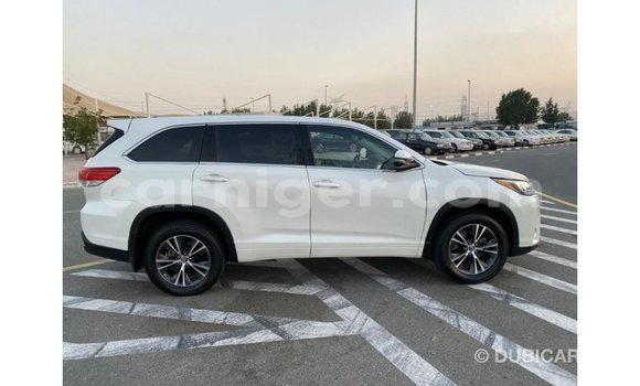Buy Import Toyota Highlander White Car in Import - Dubai in Agadez Buy Import Toyota Highlander White Car in Import - Dubai in Agadez