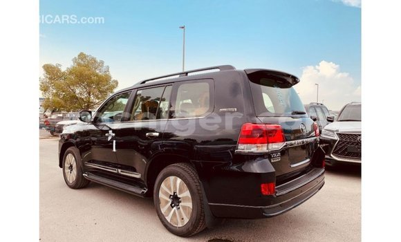 Buy Import Toyota Land Cruiser Black Truck in Import - Dubai in Agadez Buy Import Toyota Land Cruiser Black Truck in Import - Dubai in Agadez