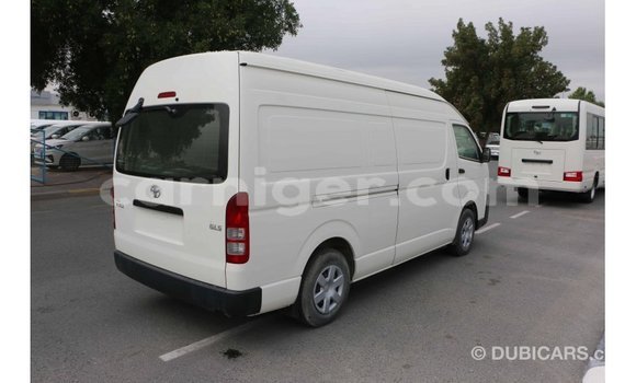Buy Import Toyota Hiace White Car in Import - Dubai in Agadez Buy Import Toyota Hiace White Car in Import - Dubai in Agadez