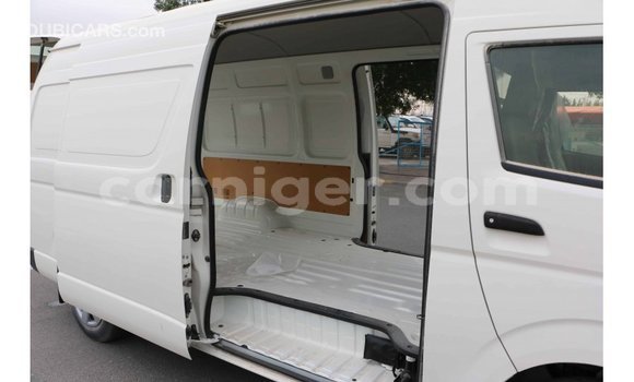 Buy Import Toyota Hiace White Car in Import - Dubai in Agadez Buy Import Toyota Hiace White Car in Import - Dubai in Agadez