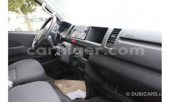 Buy Import Toyota Hiace White Car in Import - Dubai in Agadez Buy Import Toyota Hiace White Car in Import - Dubai in Agadez