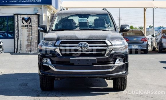 Buy Import Toyota Land Cruiser Black Truck in Import - Dubai in Agadez Buy Import Toyota Land Cruiser Black Truck in Import - Dubai in Agadez