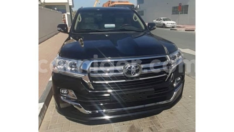 Big with watermark toyota land cruiser agadez import dubai 5686