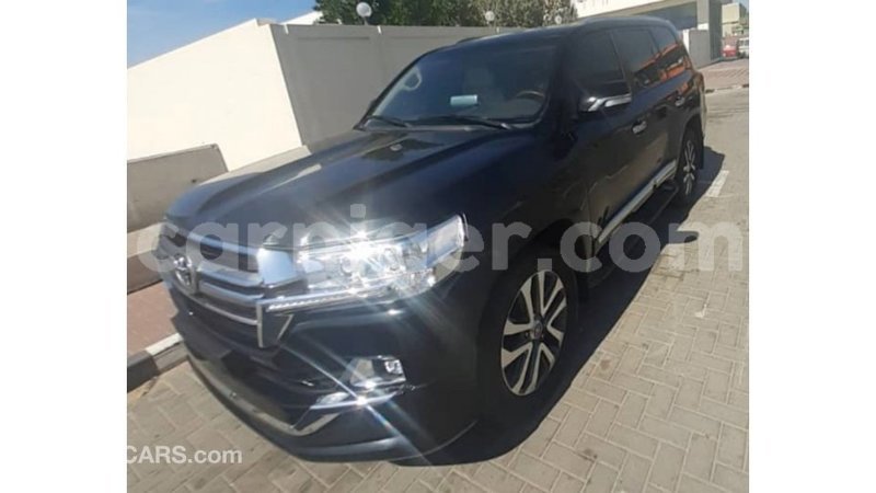 Big with watermark toyota land cruiser agadez import dubai 5686