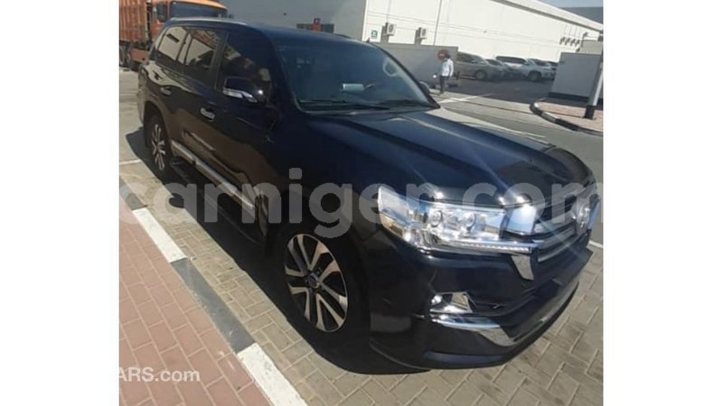 Big with watermark toyota land cruiser agadez import dubai 5686