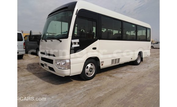 اشتري Imported Toyota Coaster White سيارة في Import - Dubai في أغاديز اشتري Imported Toyota Coaster White سيارة في Import - Dubai في أغاديز