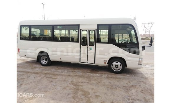 اشتري Imported Toyota Coaster White سيارة في Import - Dubai في أغاديز اشتري Imported Toyota Coaster White سيارة في Import - Dubai في أغاديز