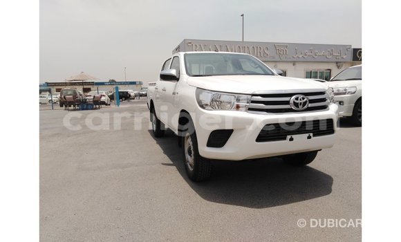 Buy Import Toyota Hilux White Car in Import - Dubai in Agadez Buy Import Toyota Hilux White Car in Import - Dubai in Agadez