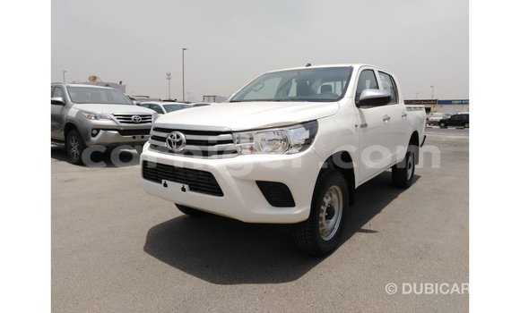 Buy Import Toyota Hilux White Car in Import - Dubai in Agadez Buy Import Toyota Hilux White Car in Import - Dubai in Agadez