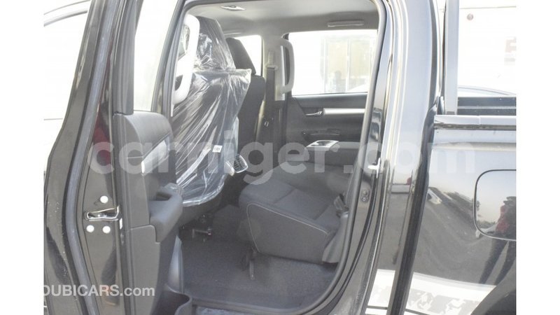 Big with watermark toyota hilux agadez import dubai 5709