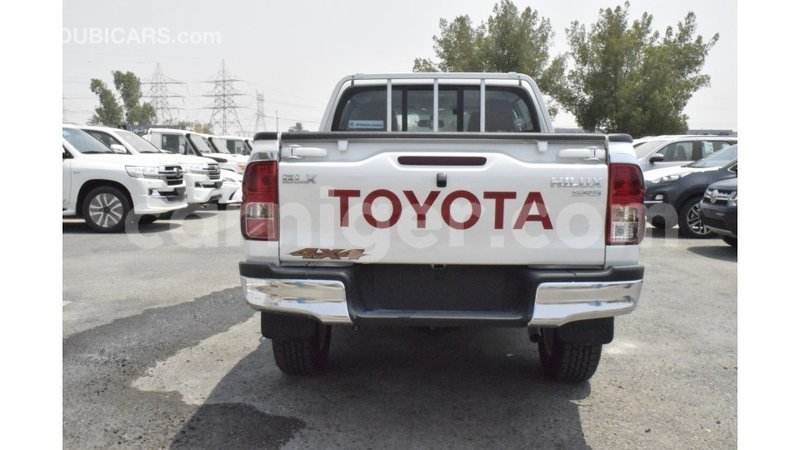 Big with watermark toyota hilux agadez import dubai 5710