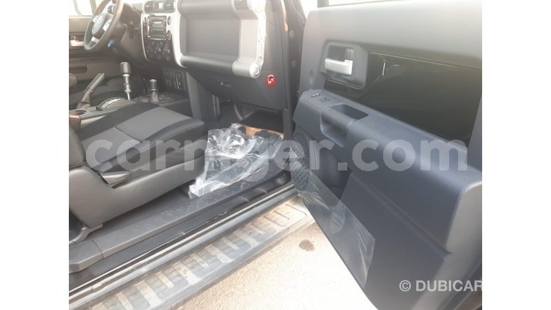 Big with watermark toyota fj cruiser agadez import dubai 5715