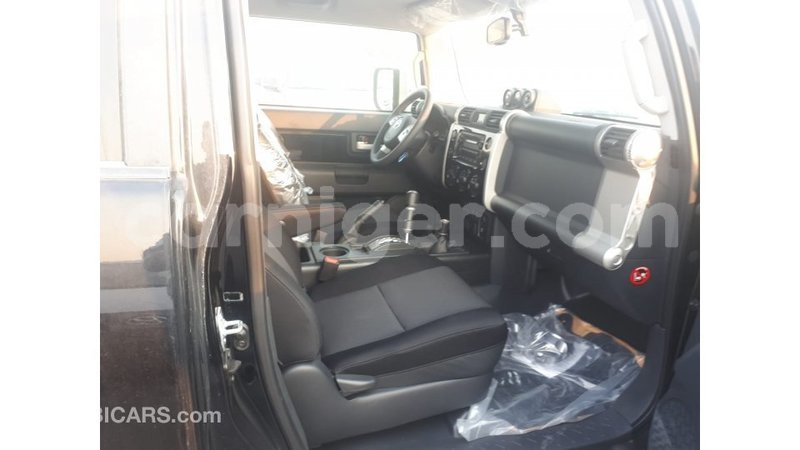 Big with watermark toyota fj cruiser agadez import dubai 5715