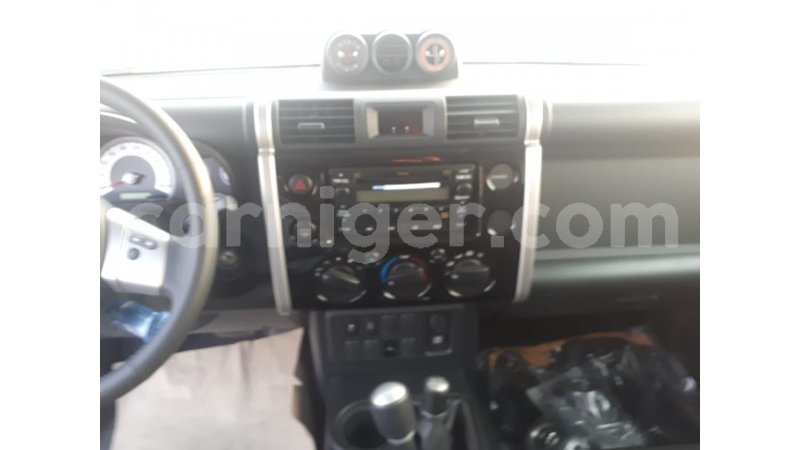 Big with watermark toyota fj cruiser agadez import dubai 5715