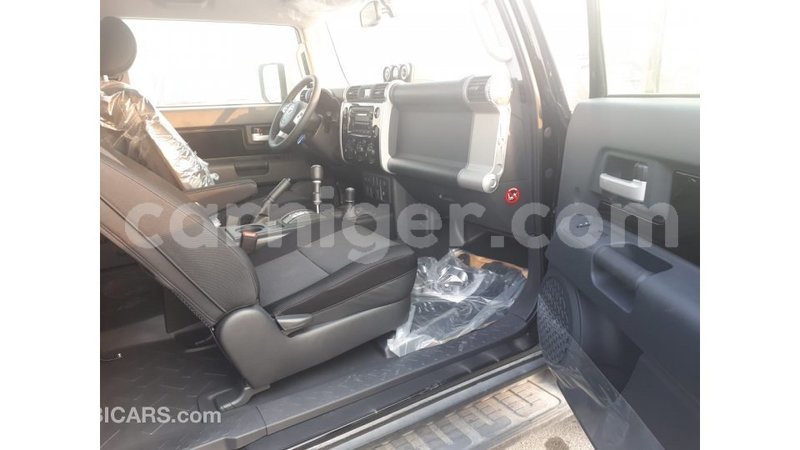 Big with watermark toyota fj cruiser agadez import dubai 5715