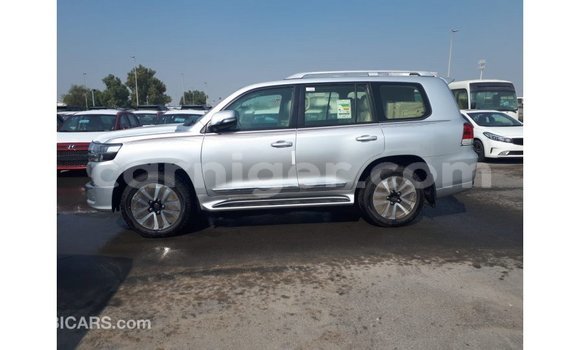 اشتري Imported Toyota Land Cruiser Other شاحنة في Import - Dubai في أغاديز اشتري Imported Toyota Land Cruiser Other شاحنة في Import - Dubai في أغاديز