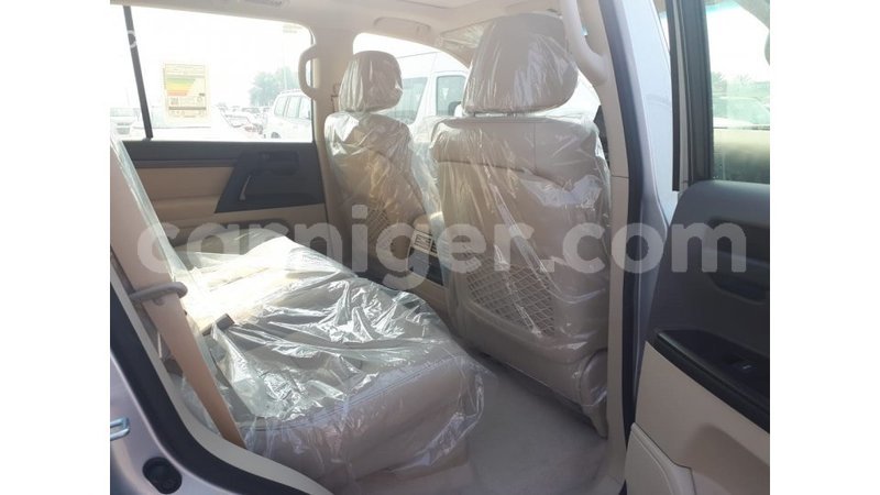 Big with watermark toyota land cruiser agadez import dubai 5717