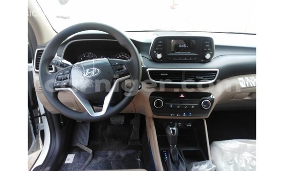Buy Import Hyundai Tucson White Car in Import - Dubai in Agadez Buy Import Hyundai Tucson White Car in Import - Dubai in Agadez