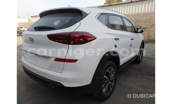 Buy Import Hyundai Tucson White Car in Import - Dubai in Agadez Buy Import Hyundai Tucson White Car in Import - Dubai in Agadez